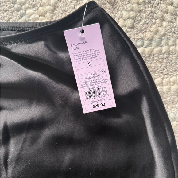 Wild fable satin maxi - Picture 3 of 3